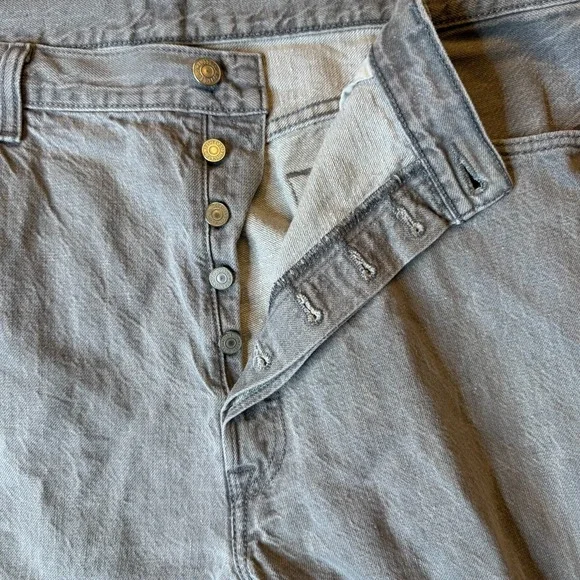Levis 501 Jeans Mens‎ 42x30 Gray Button Fly Straight White Oak Cone Denim - Picture 6 of 7